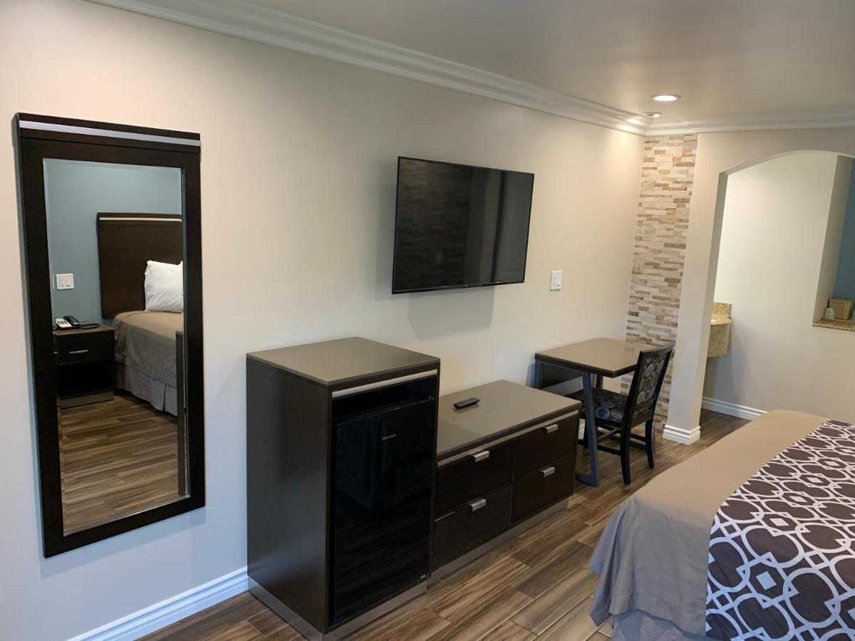 Walnut Inn&Suites West Covina Zewnętrze zdjęcie