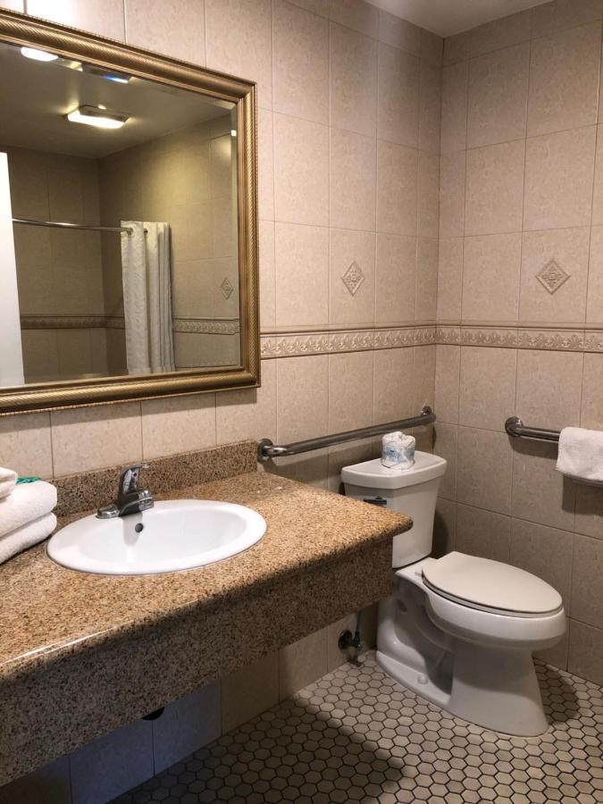 Walnut Inn&Suites West Covina Zewnętrze zdjęcie