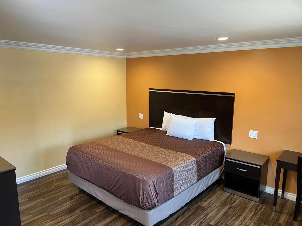 Walnut Inn&Suites West Covina Zewnętrze zdjęcie