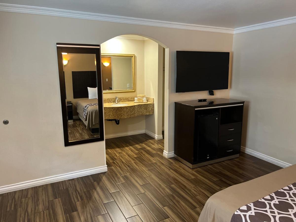 Walnut Inn&Suites West Covina Zewnętrze zdjęcie