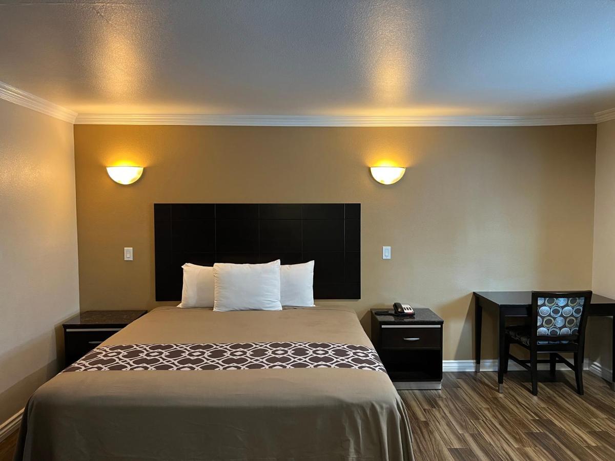 Walnut Inn&Suites West Covina Zewnętrze zdjęcie