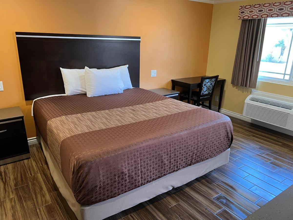 Walnut Inn&Suites West Covina Zewnętrze zdjęcie
