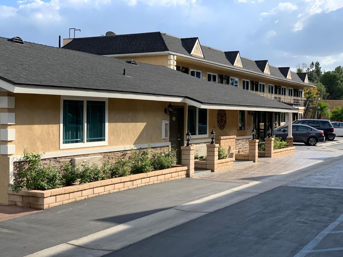 Walnut Inn&Suites West Covina Zewnętrze zdjęcie