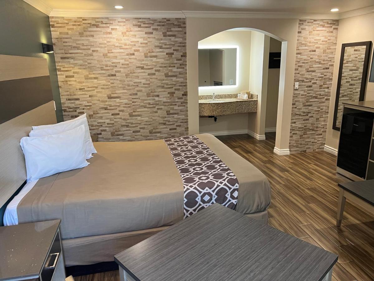 Walnut Inn&Suites West Covina Zewnętrze zdjęcie