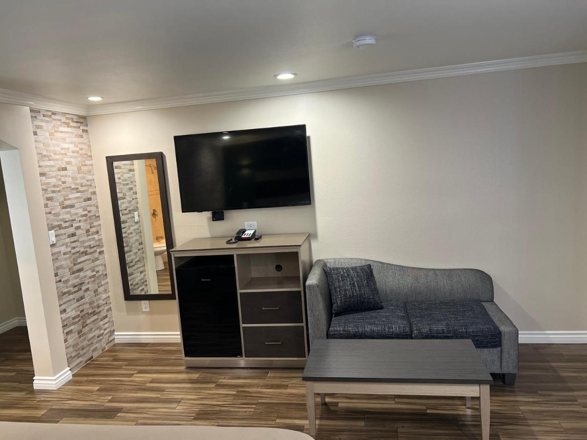 Walnut Inn&Suites West Covina Zewnętrze zdjęcie