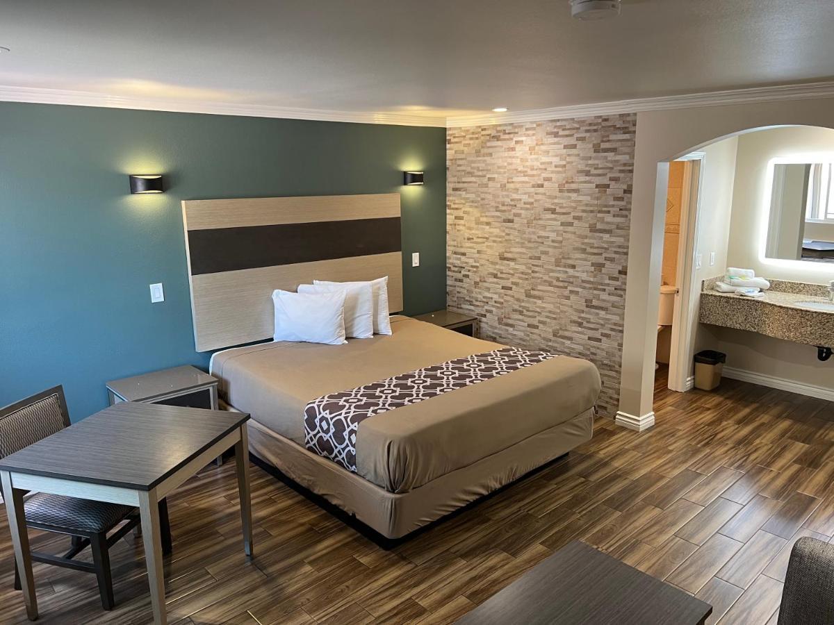 Walnut Inn&Suites West Covina Zewnętrze zdjęcie