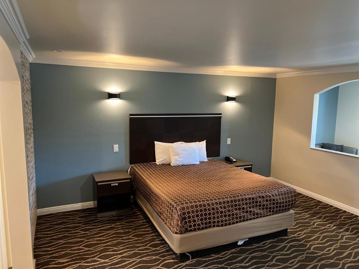 Walnut Inn&Suites West Covina Zewnętrze zdjęcie