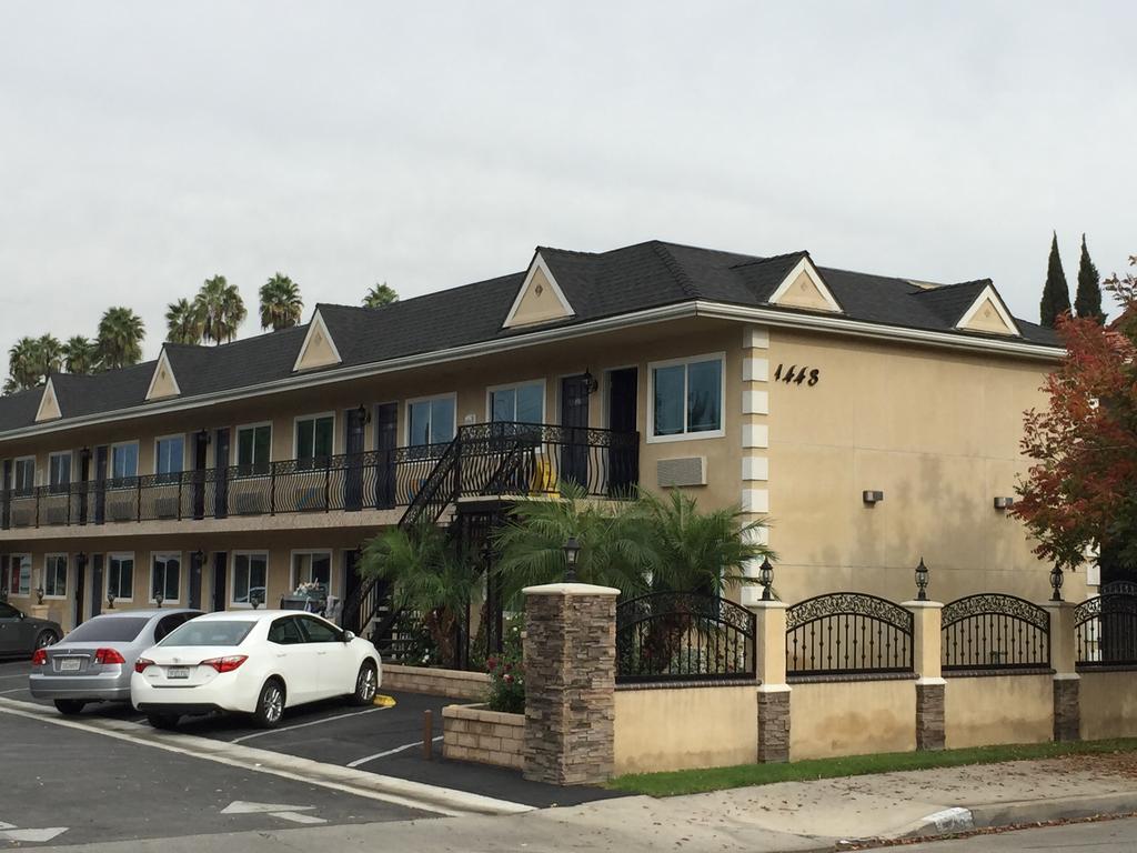Walnut Inn&Suites West Covina Zewnętrze zdjęcie