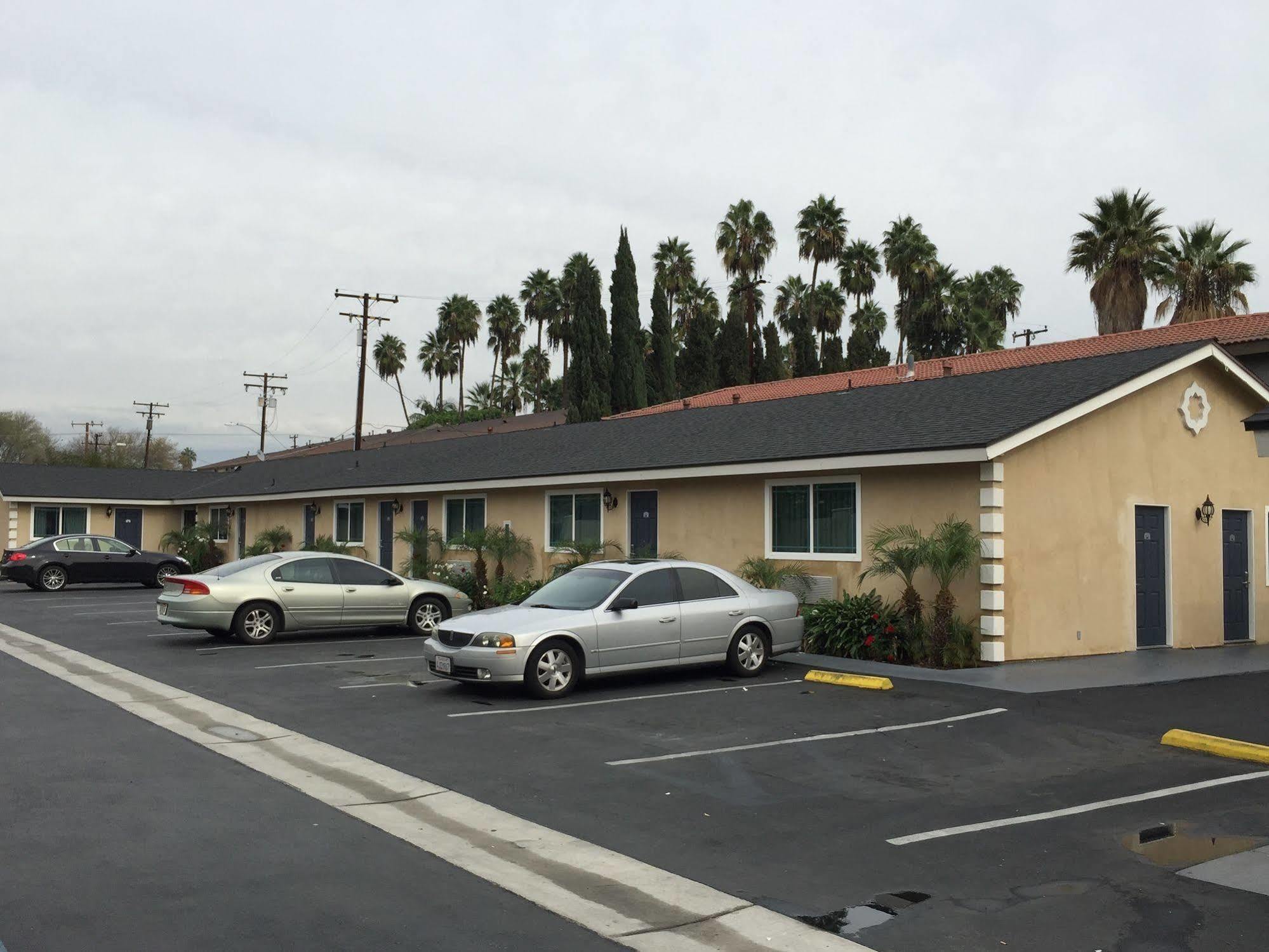 Walnut Inn&Suites West Covina Zewnętrze zdjęcie