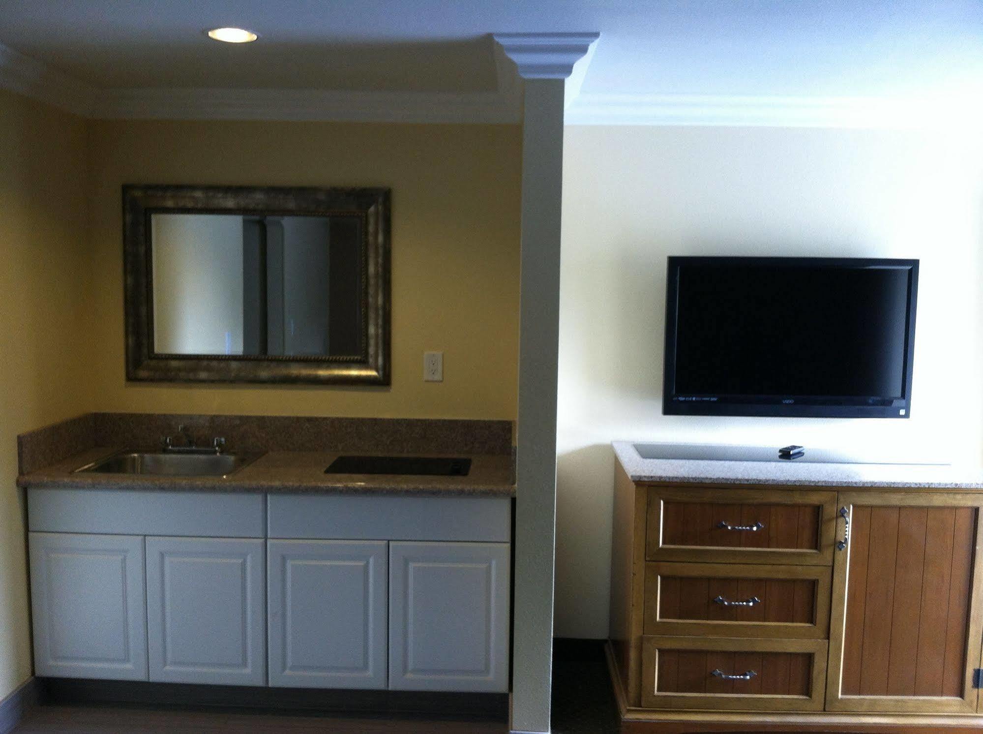 Walnut Inn&Suites West Covina Zewnętrze zdjęcie