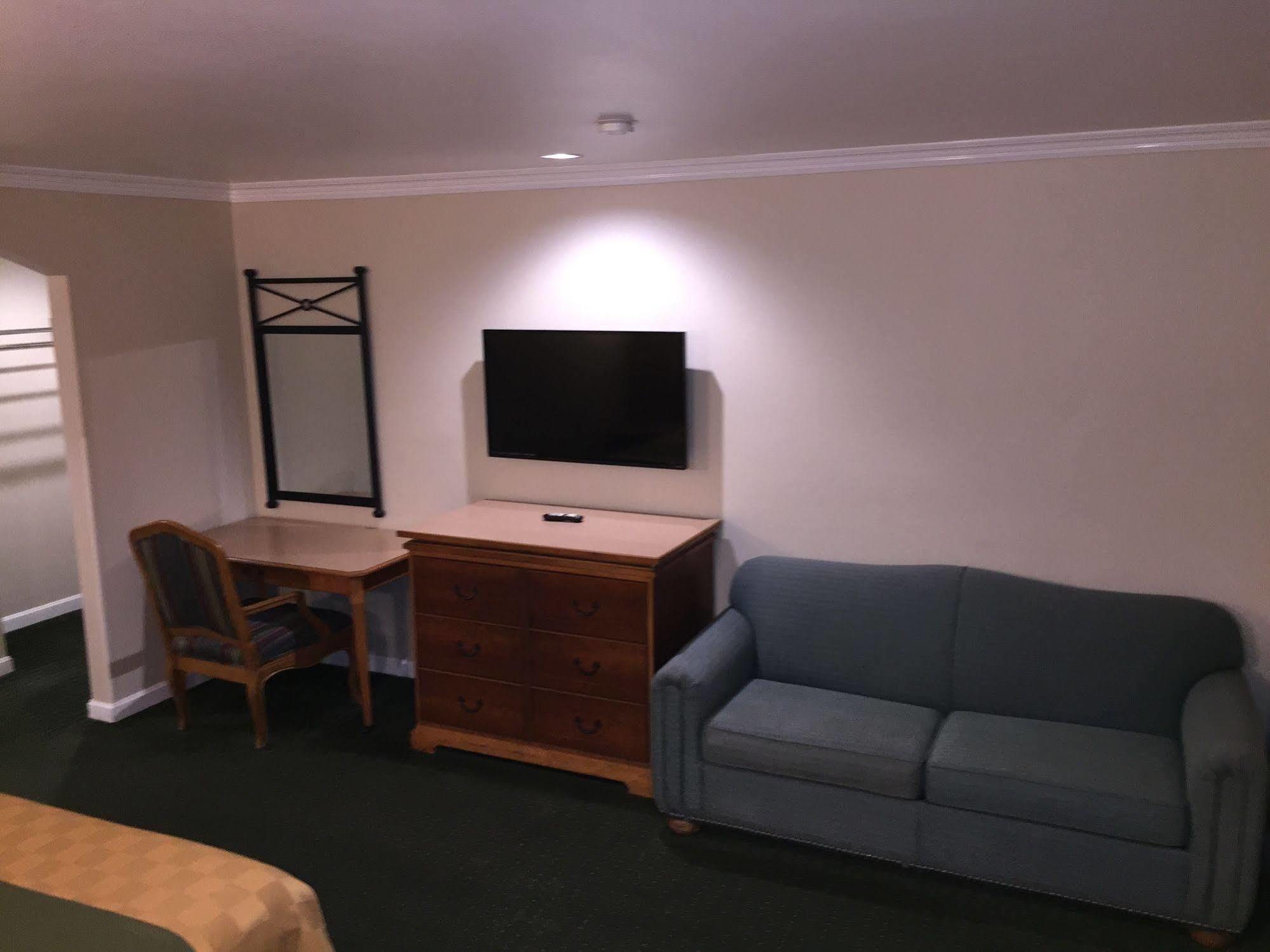 Walnut Inn&Suites West Covina Zewnętrze zdjęcie