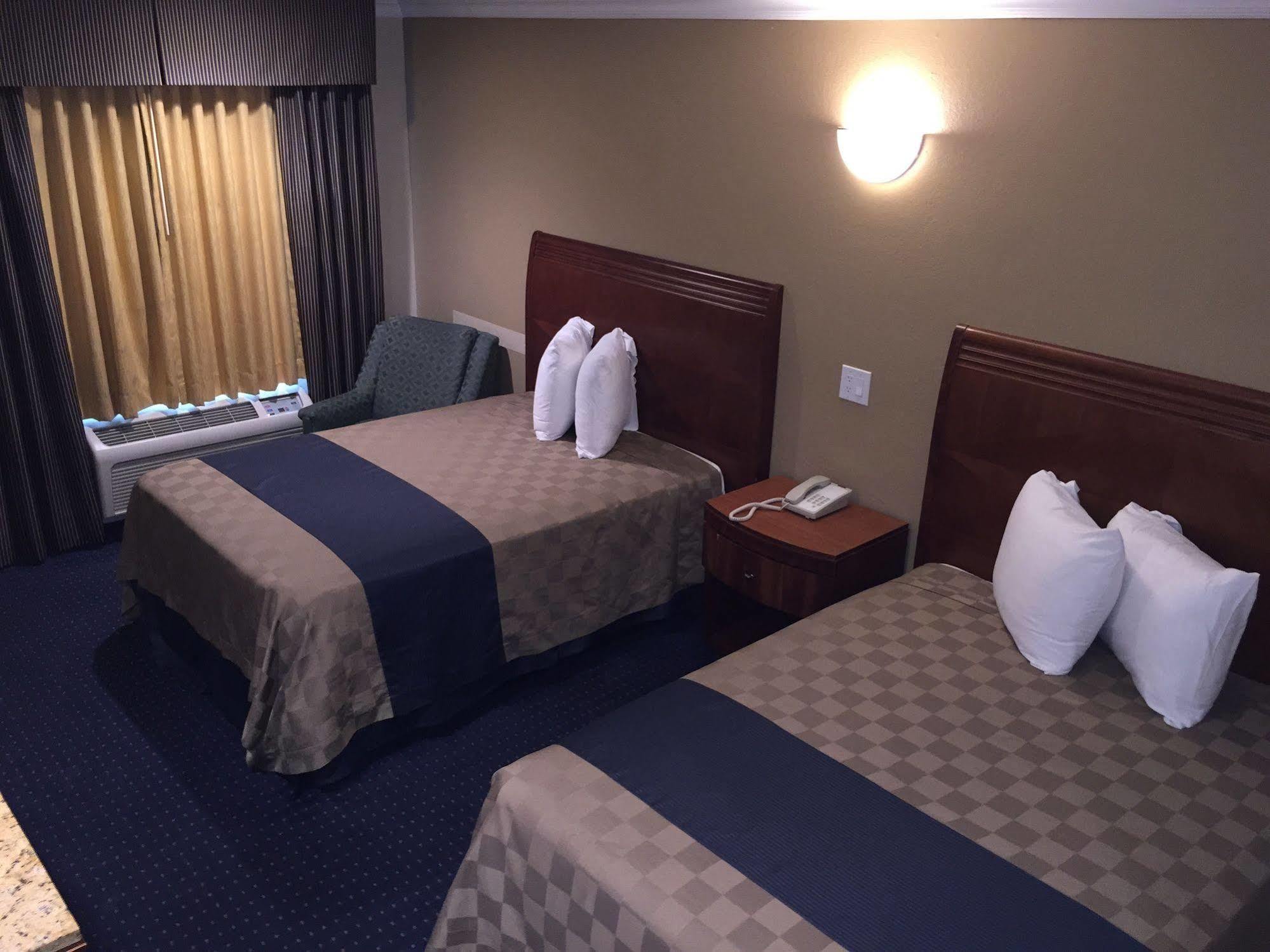 Walnut Inn&Suites West Covina Zewnętrze zdjęcie