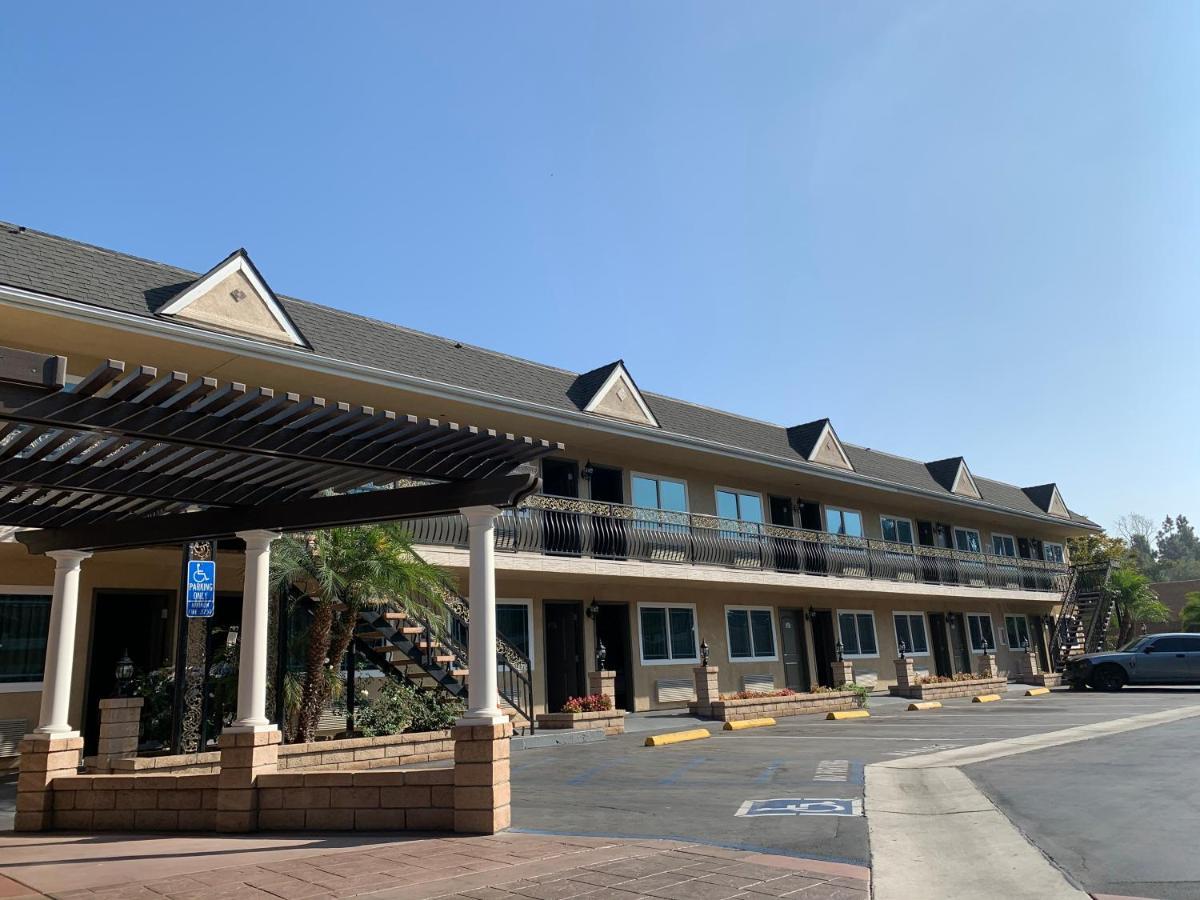 Walnut Inn&Suites West Covina Zewnętrze zdjęcie